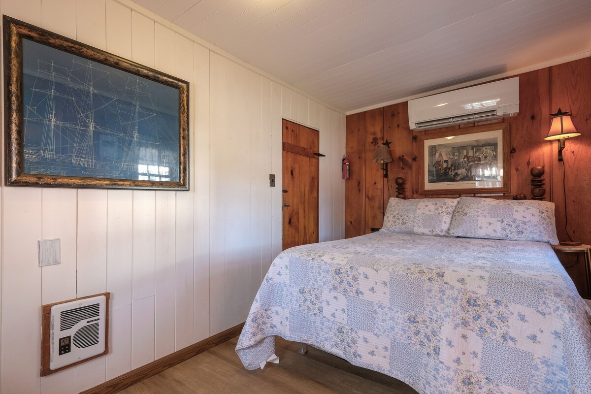 9 2BR Acadia Cottage w/AC Open Hearth Inn