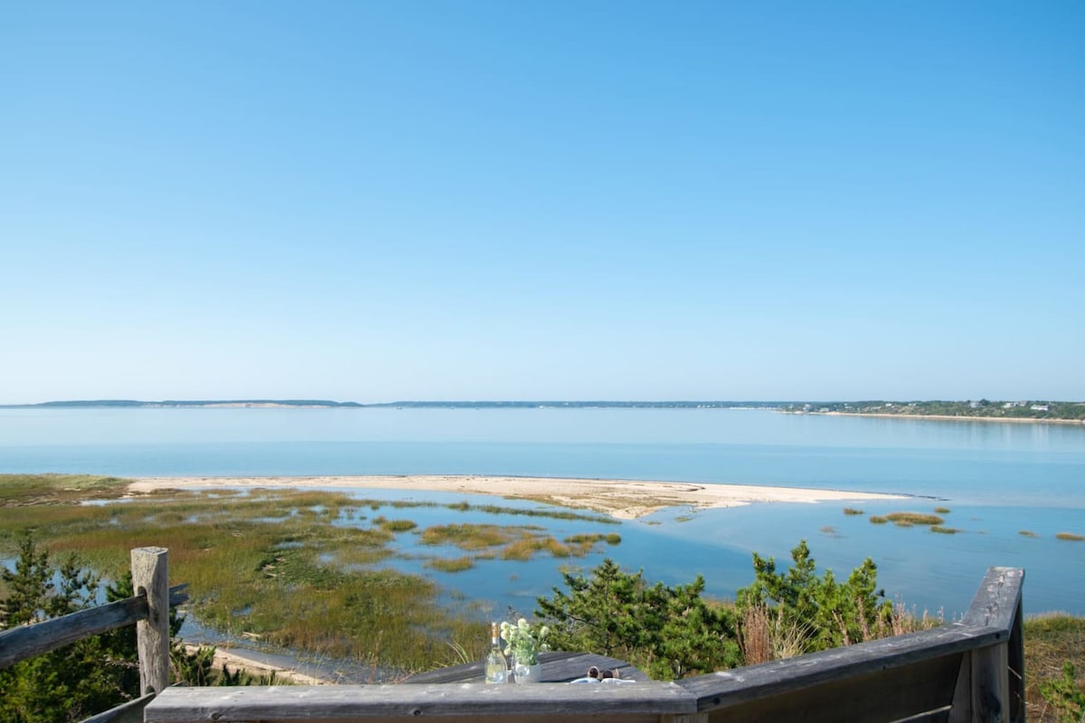 Stunning Views w/ Private Beach on Lt. Island!