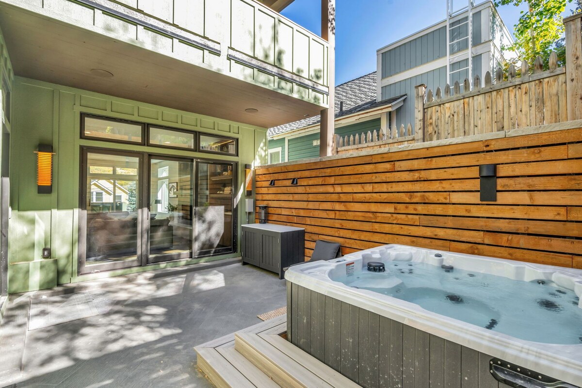 Home with Hot Tub, minutes away from Main Street!