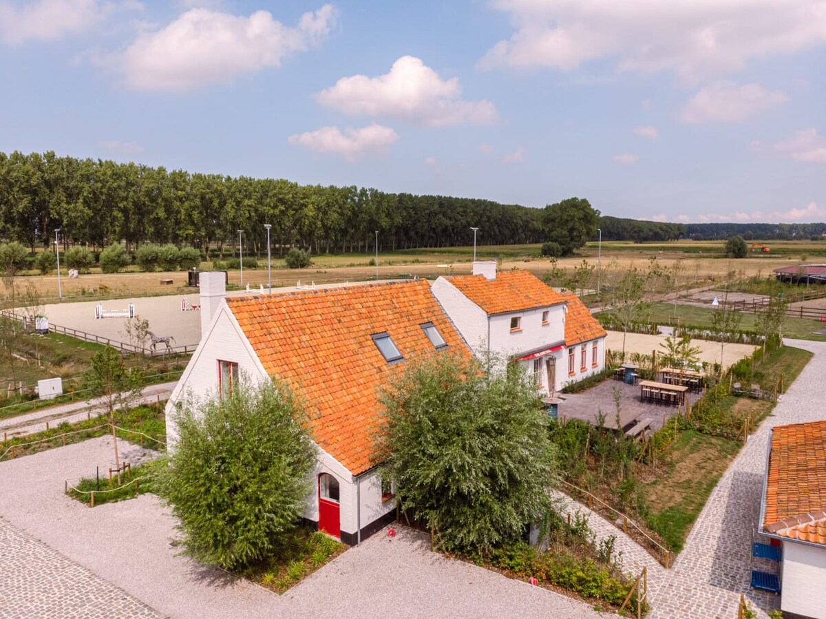 Nadia - Family room at ranch "De Blauwe Zaal"