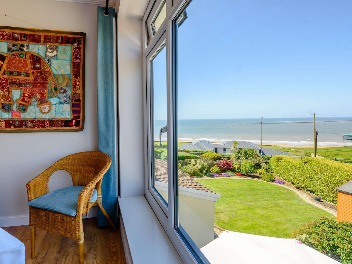 4 Bed in Ogmore-By-Sea (87141)