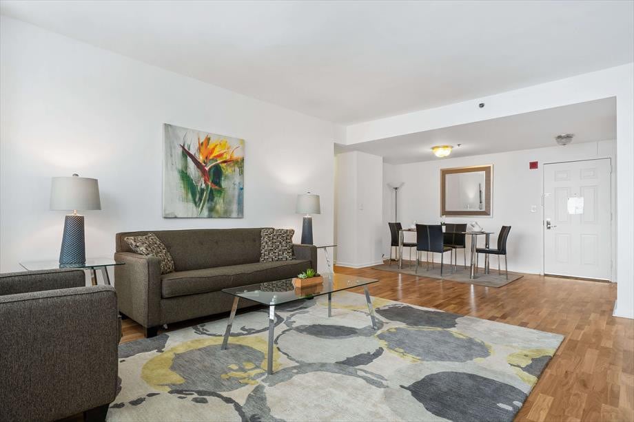 Lux Hoboken 2 Bedroom w/wifi, minutes from NYC