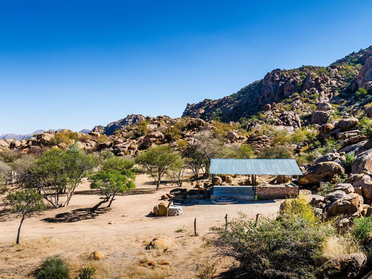 Erongo Rocks - Camp Mountain View