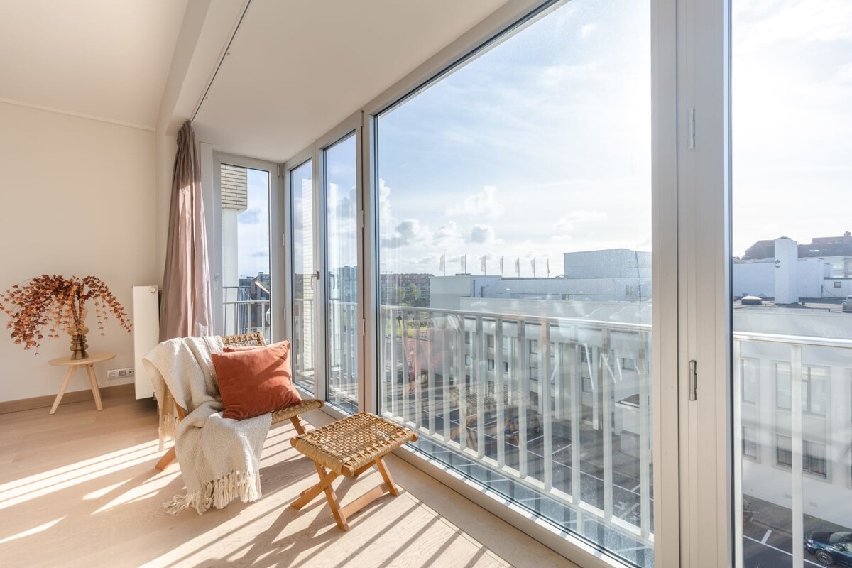 Modern apartment with sea view at Knokke-Heist!