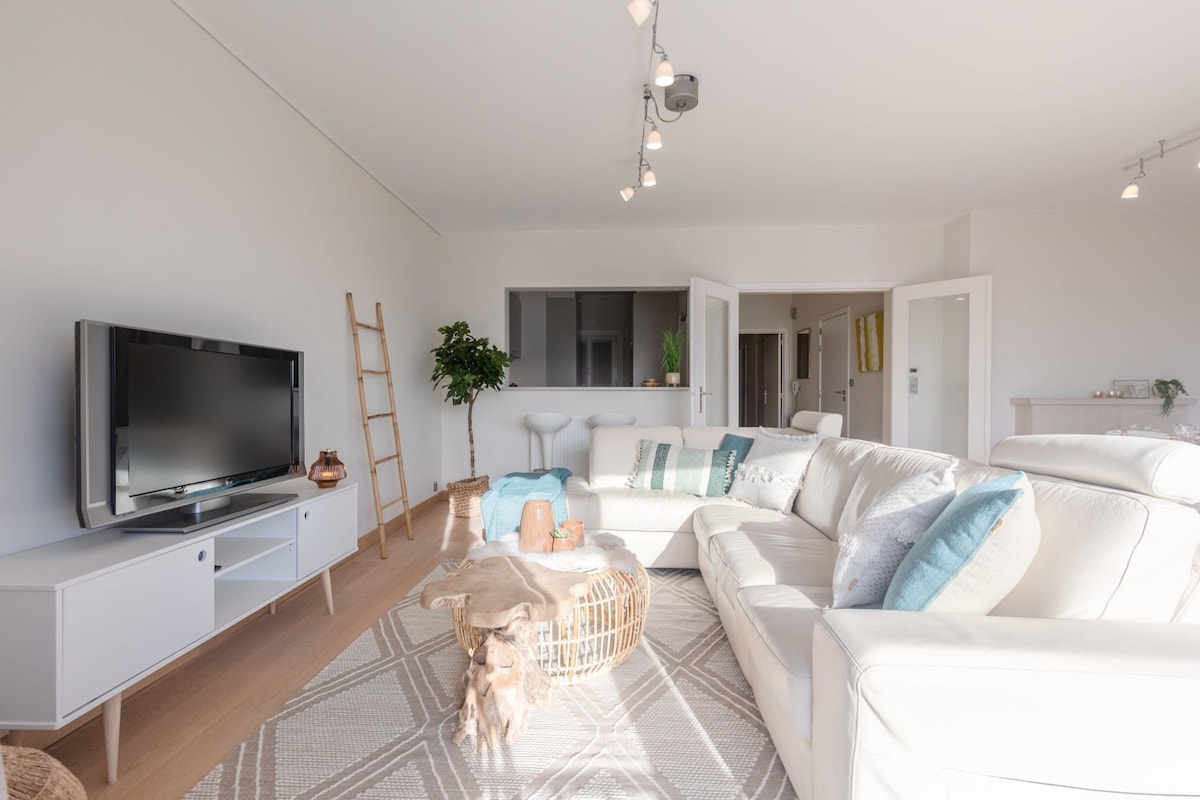 Modern apartment with sea view at Knokke-Heist!