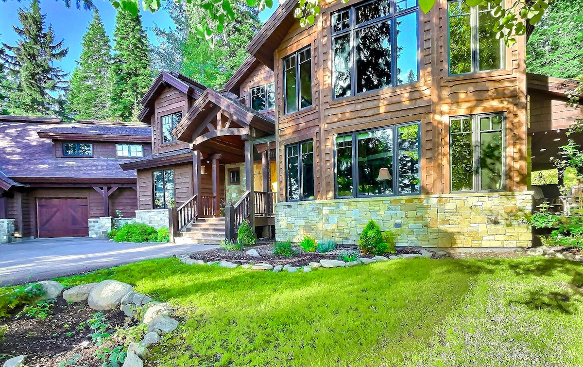 George Bush Estate Tamarack: 4BR Luxe Estate Home