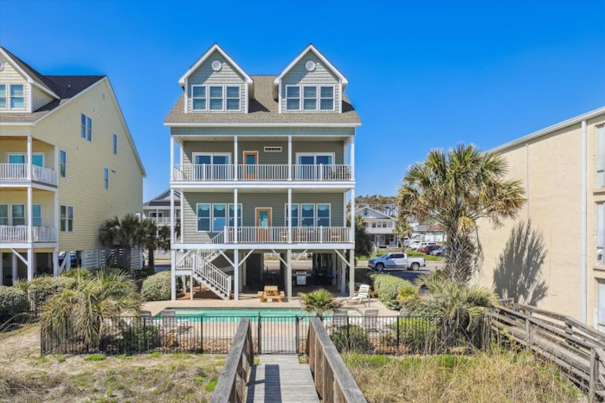 Pineapple Palace, Lux-OF-Beach House-Pool-Hot Tub