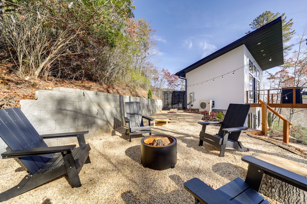 Modern Mountain-View Sanctuary in Pisgah Forest