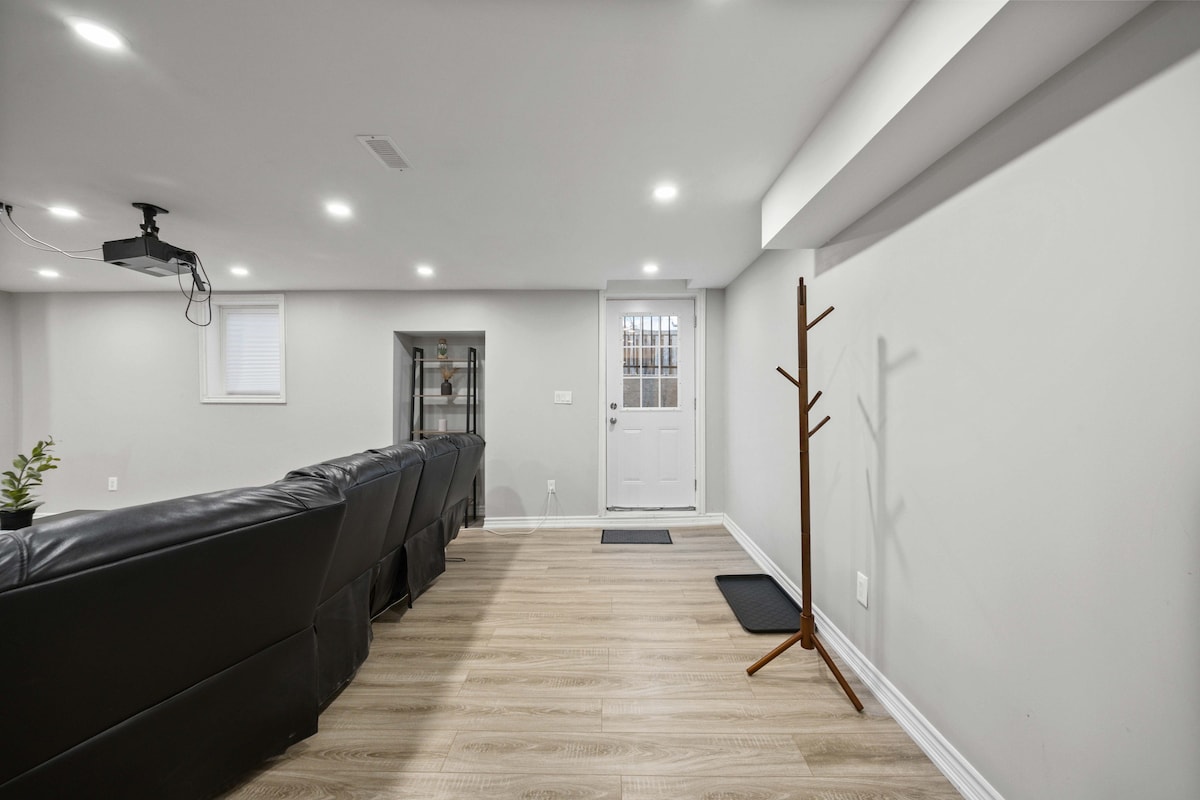 Modern 1BR Basement Suite in Ajax