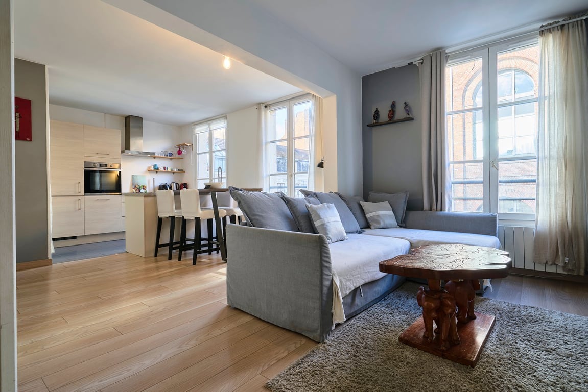 Vieux-Lille : equipped apartment with parking