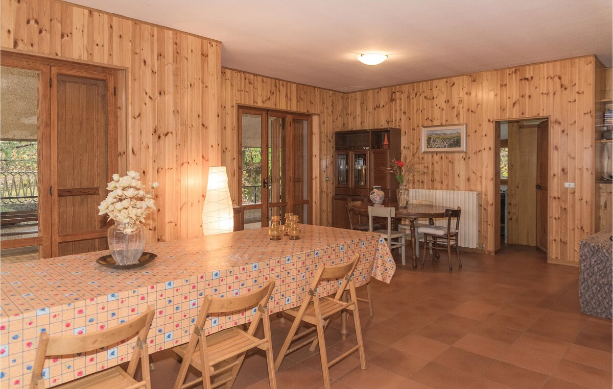 Beautiful home with kitchen