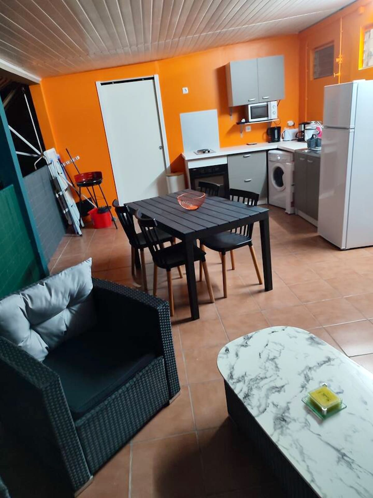 Apartement 5 km away from the beach for 3 ppl.