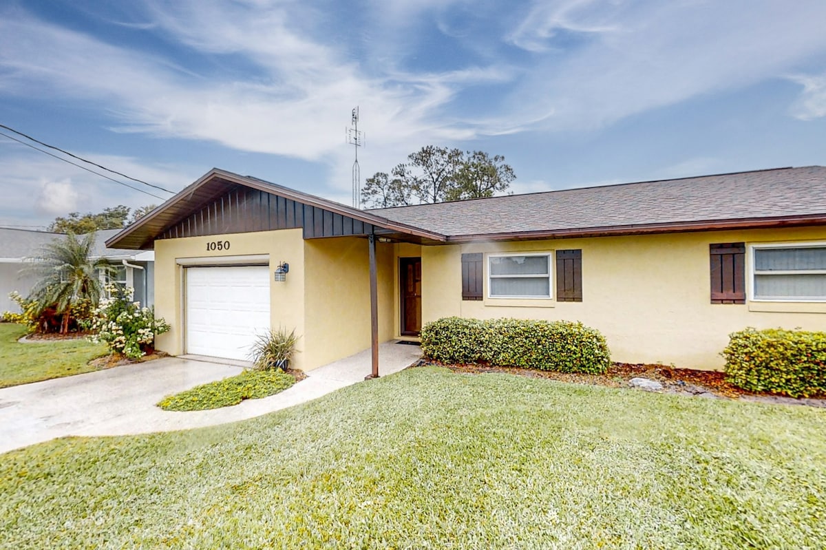 Canal-front 3BR with firepit, grill, water views