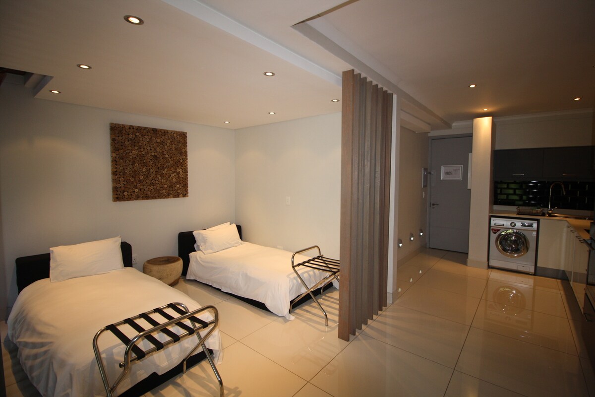 Loft Apartment in Camps Bay