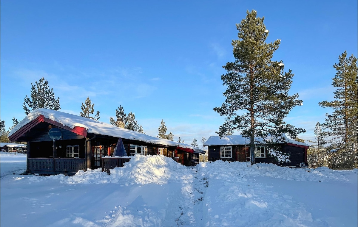 Awesome home in Jordet with kitchen