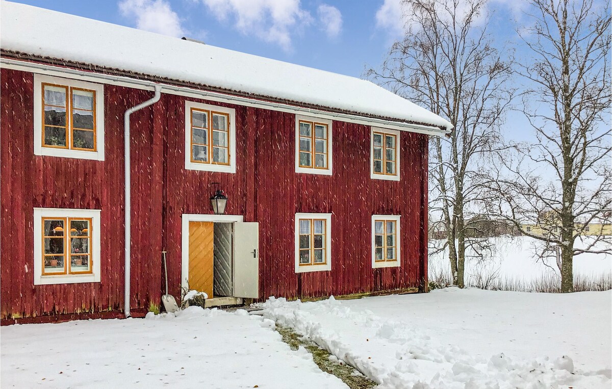 Nice home in Klubbäcken with sauna