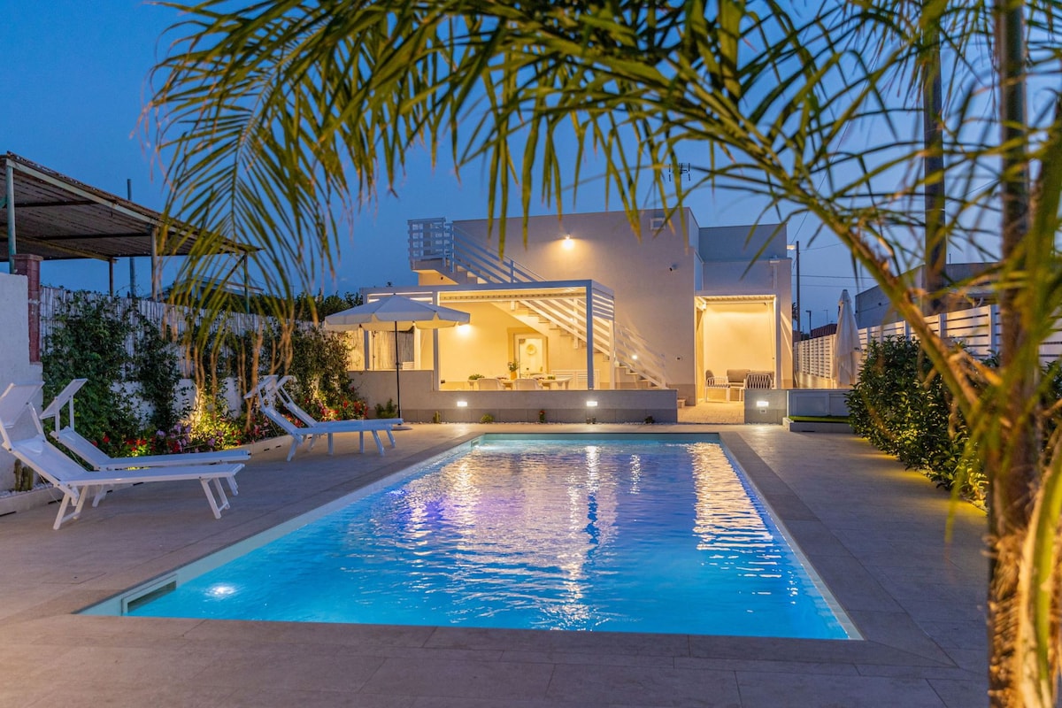 Villa MarsaMa, Heated Pool and beach at 150 mt