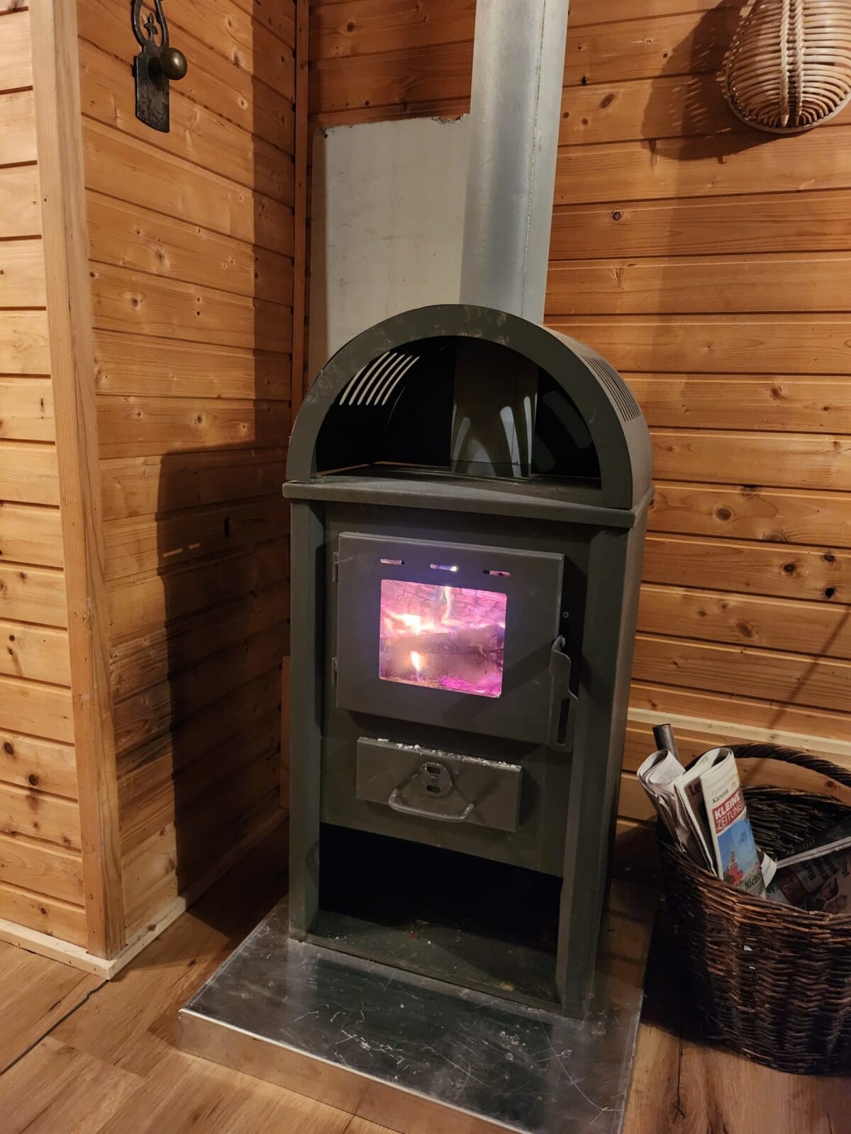 Waldbienenhütte am Erlebnisbiobauernhof Waldbiene