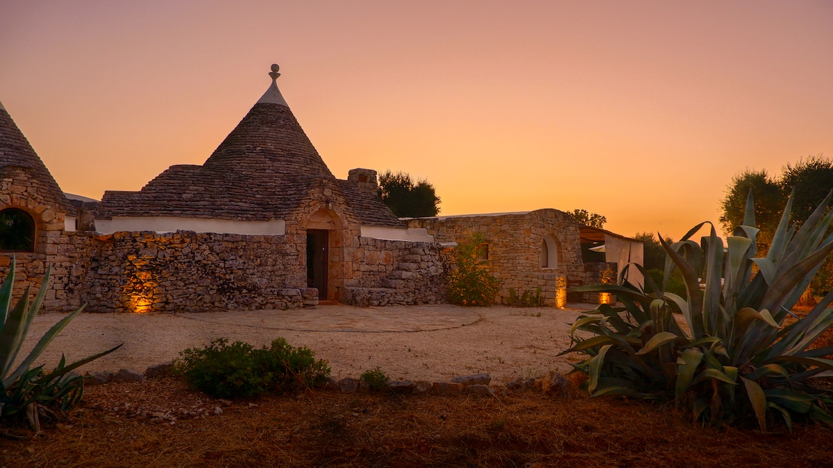 Elaia - Trullo di charme con piscina