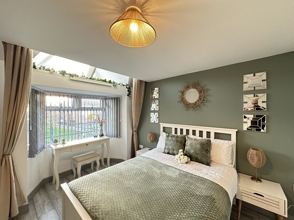 Lilypad Suite:Near Bham Airport | NEC | HS2 | Res.