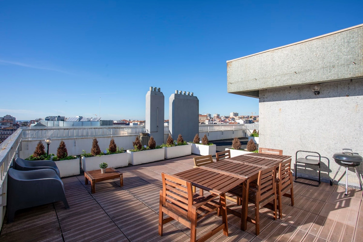 Liiiving in Porto - Light Terrace Apartment