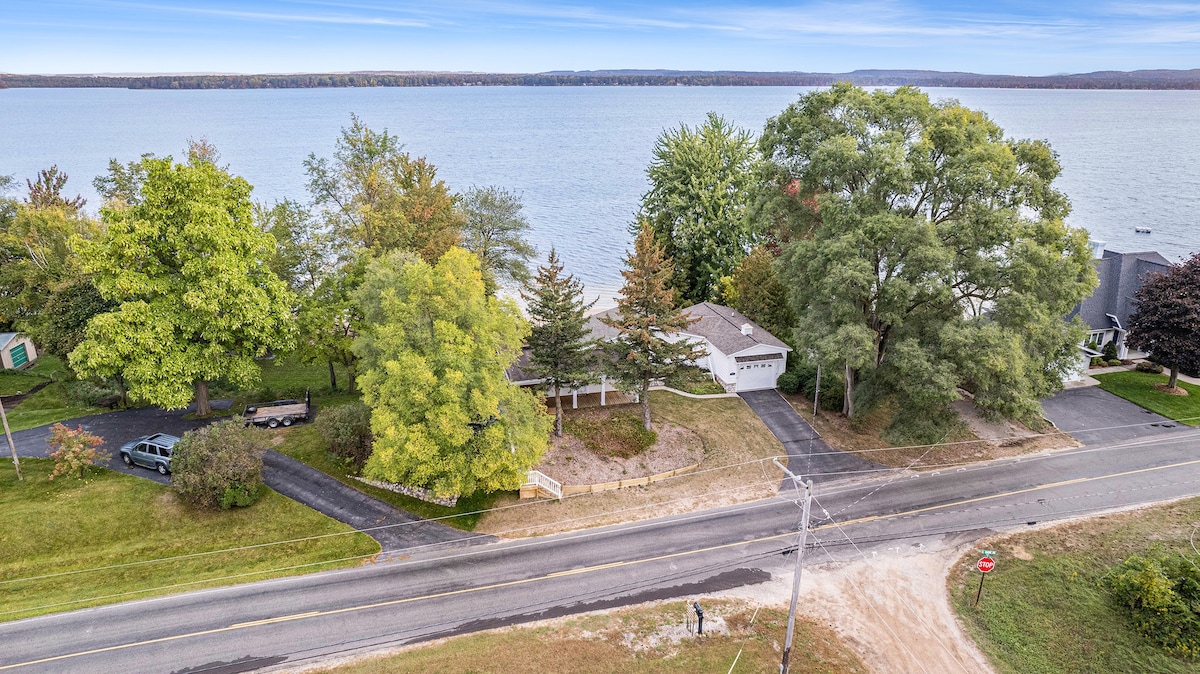 South Shore Bear Lake Family Cottage