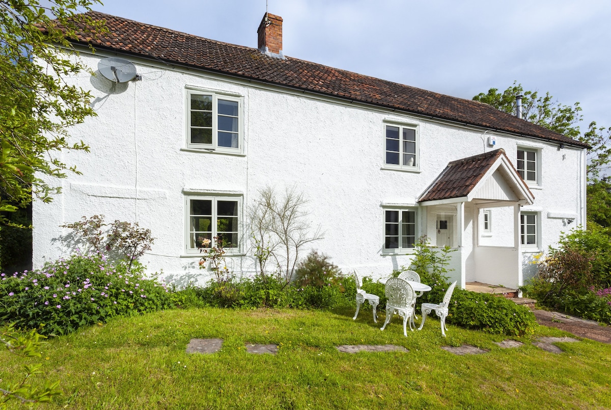 Trinity Cottage, Roadwater