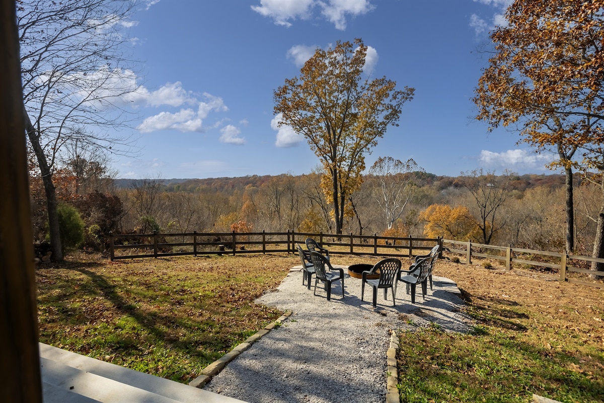 Hot Tub Overlooking Sunset Ridge | Sleeps 6