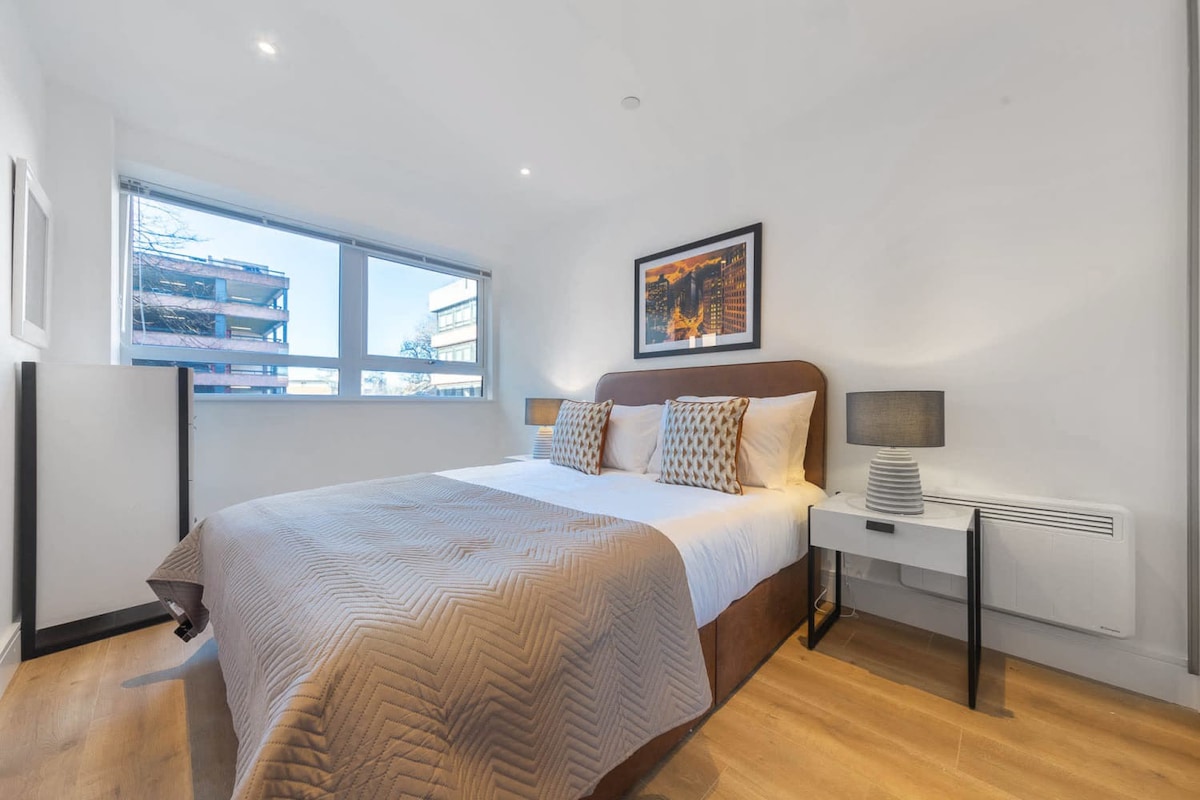 Modern 1 Bedroom Apartment in East Grinstead