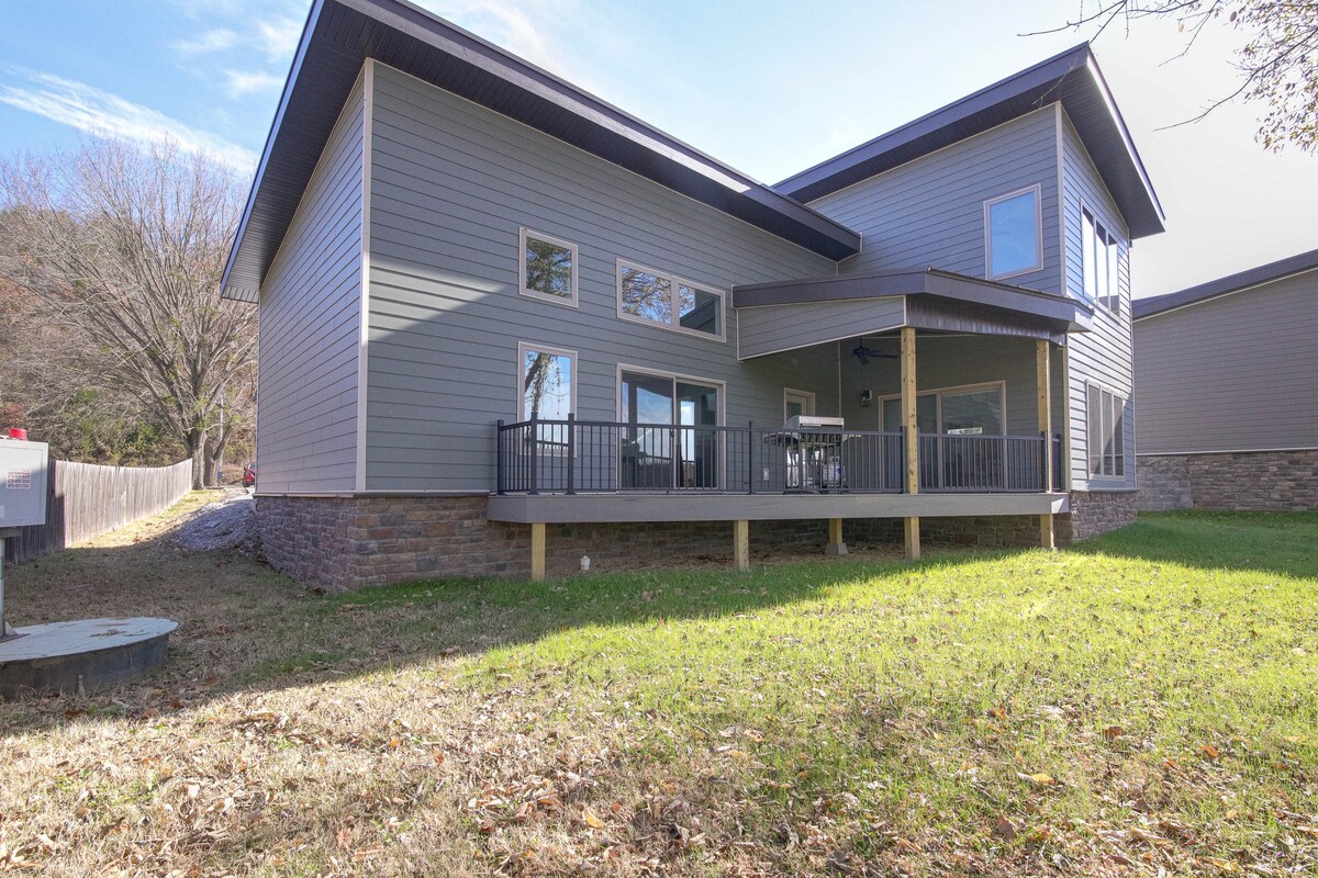 Pet-Friendly Cotter Retreat w/ Deck & Gas Grill!