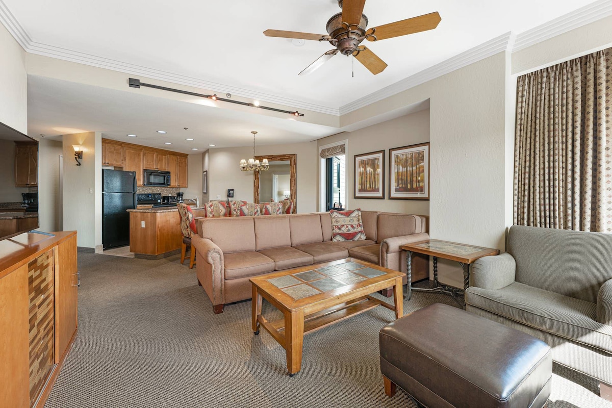 Spacious Condo on Lake Tahoe-Sleeps 6!