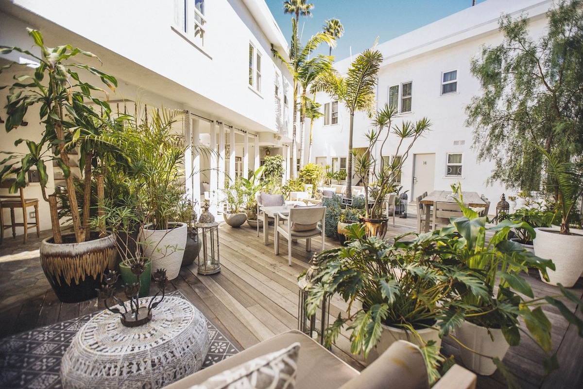 Sonder Beverly Terrace | Double Full Room