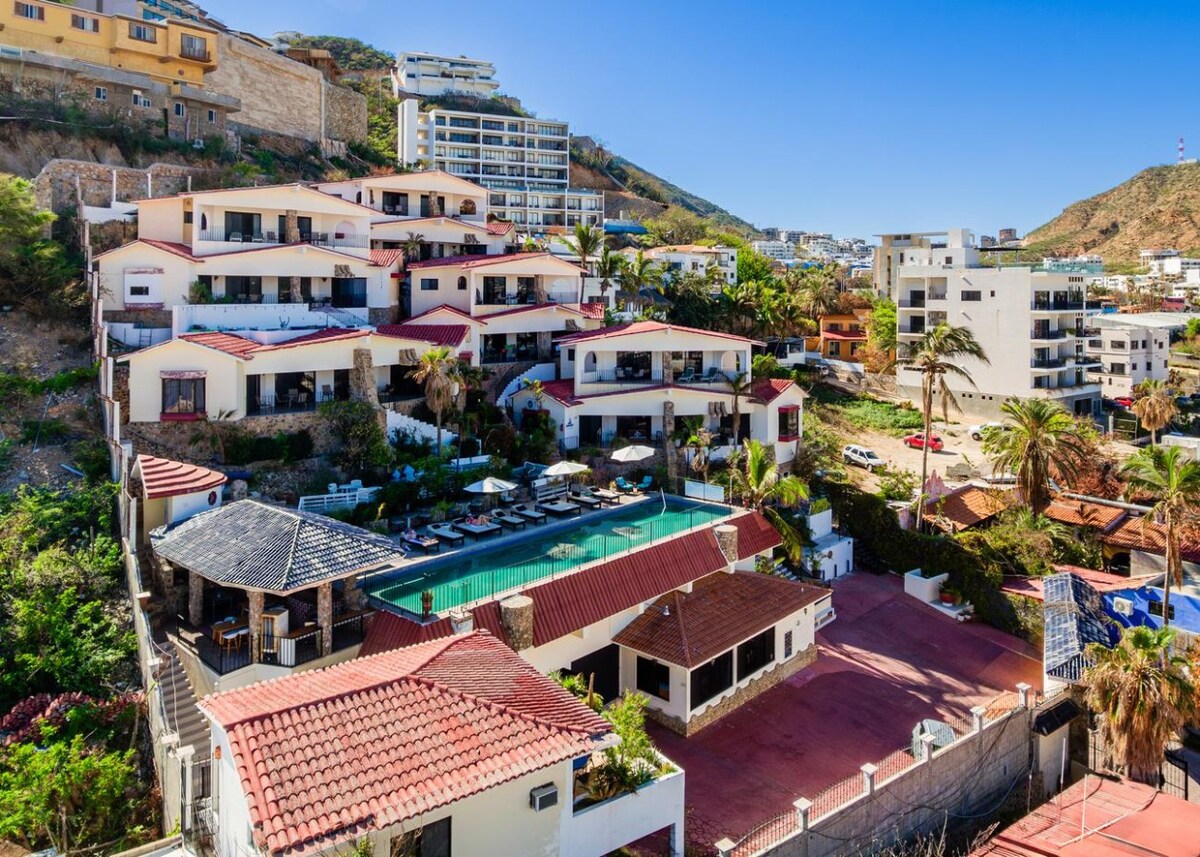 Marina View - Two Bedroom Suite in Downtown Cabo