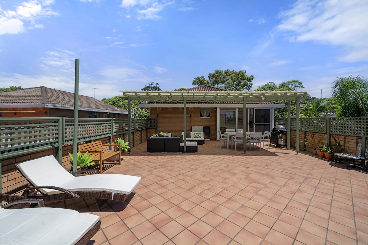 Large Private North Facing Terrace & BBQ
