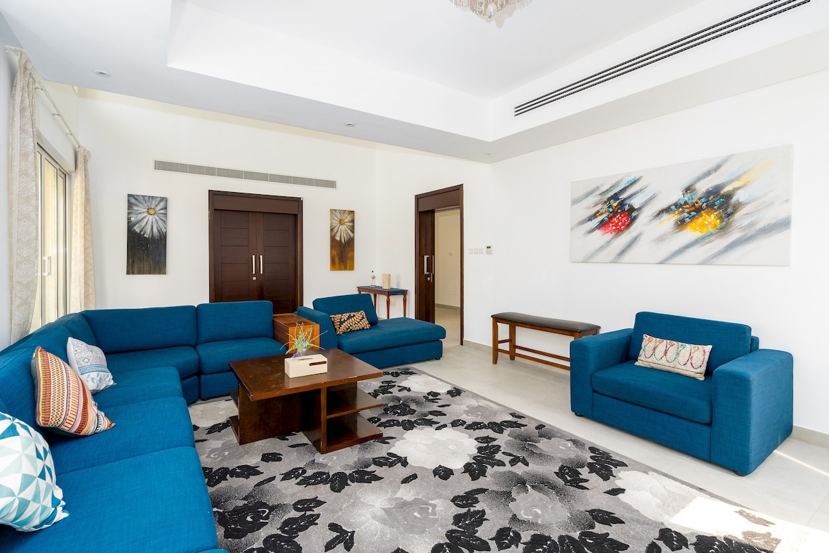 Ultimate Luxury Villa with Garden in Ras AlKhaimah