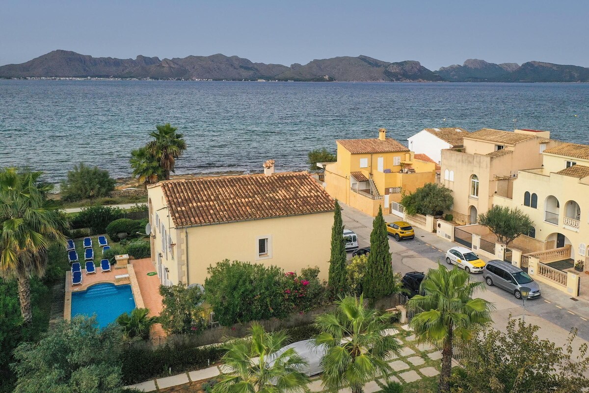 6 Bedroom Villa, Private Pool 50m to Beach Alcudia