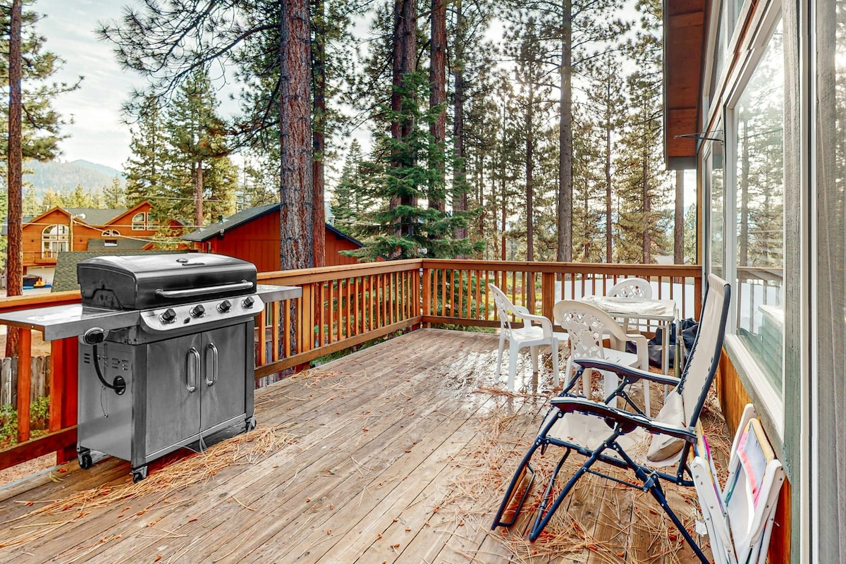 3BR with enclosed yard, decks, & fireplace