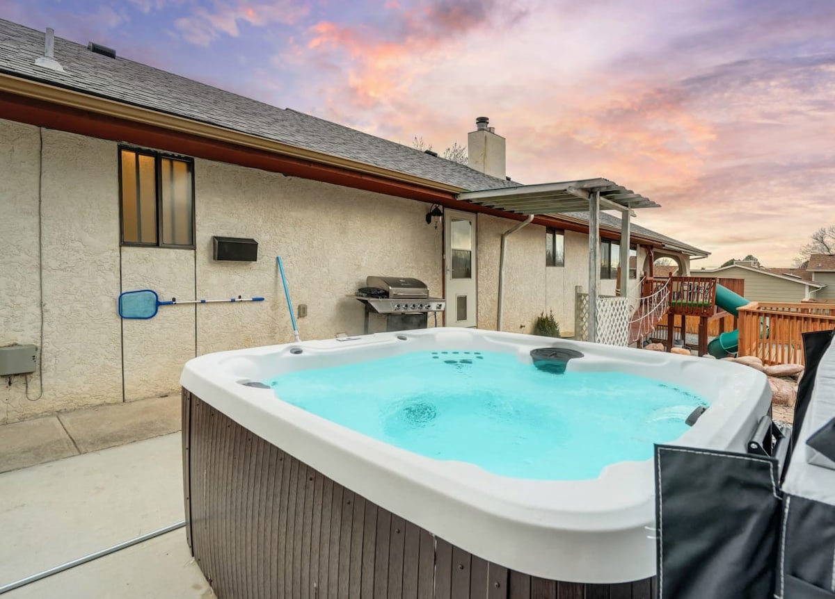 Evergreen Luxe - Hot Tub Gaming Haven Big Groups