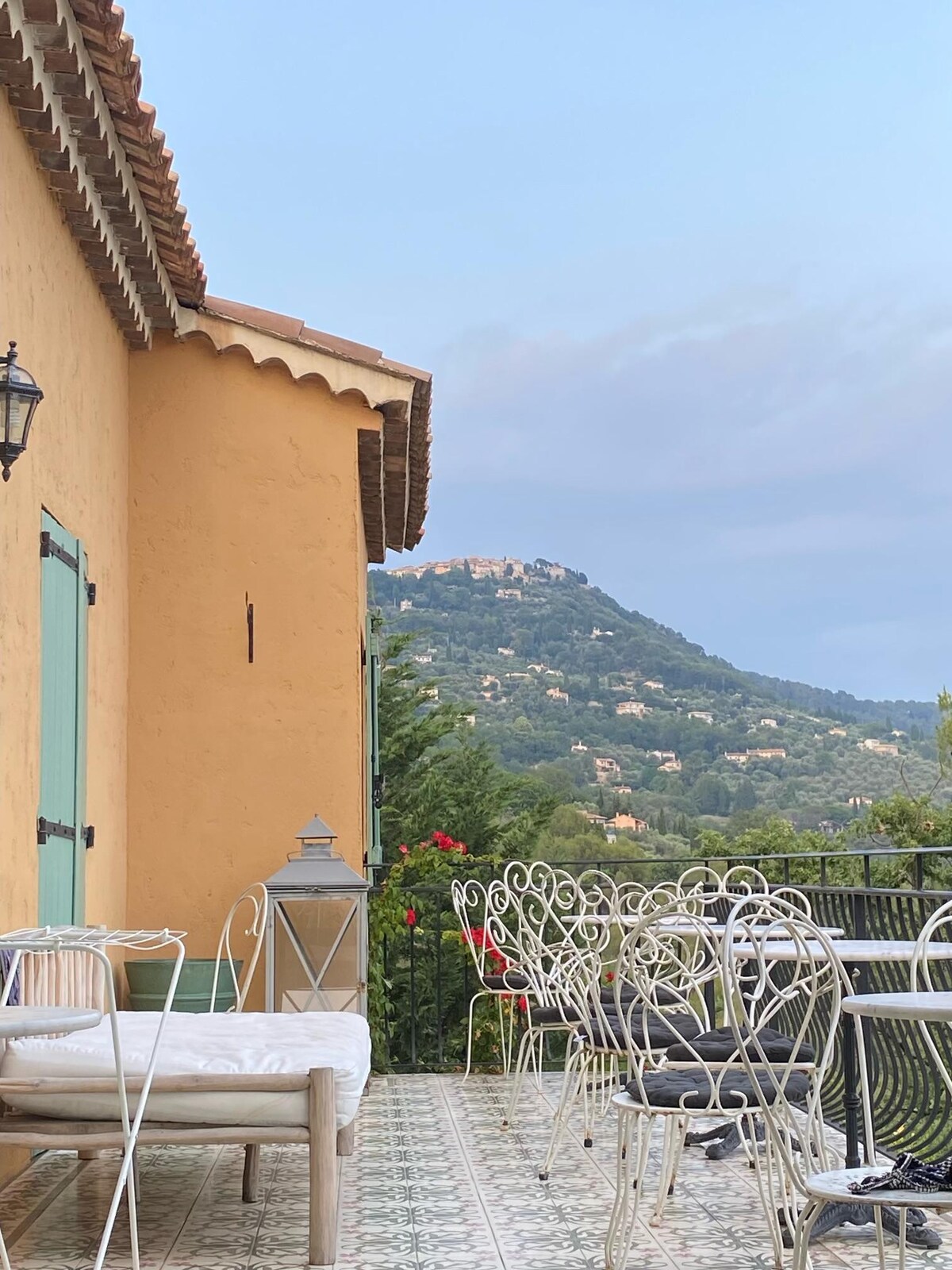 Villa with panoramic views near Grasse- 2175