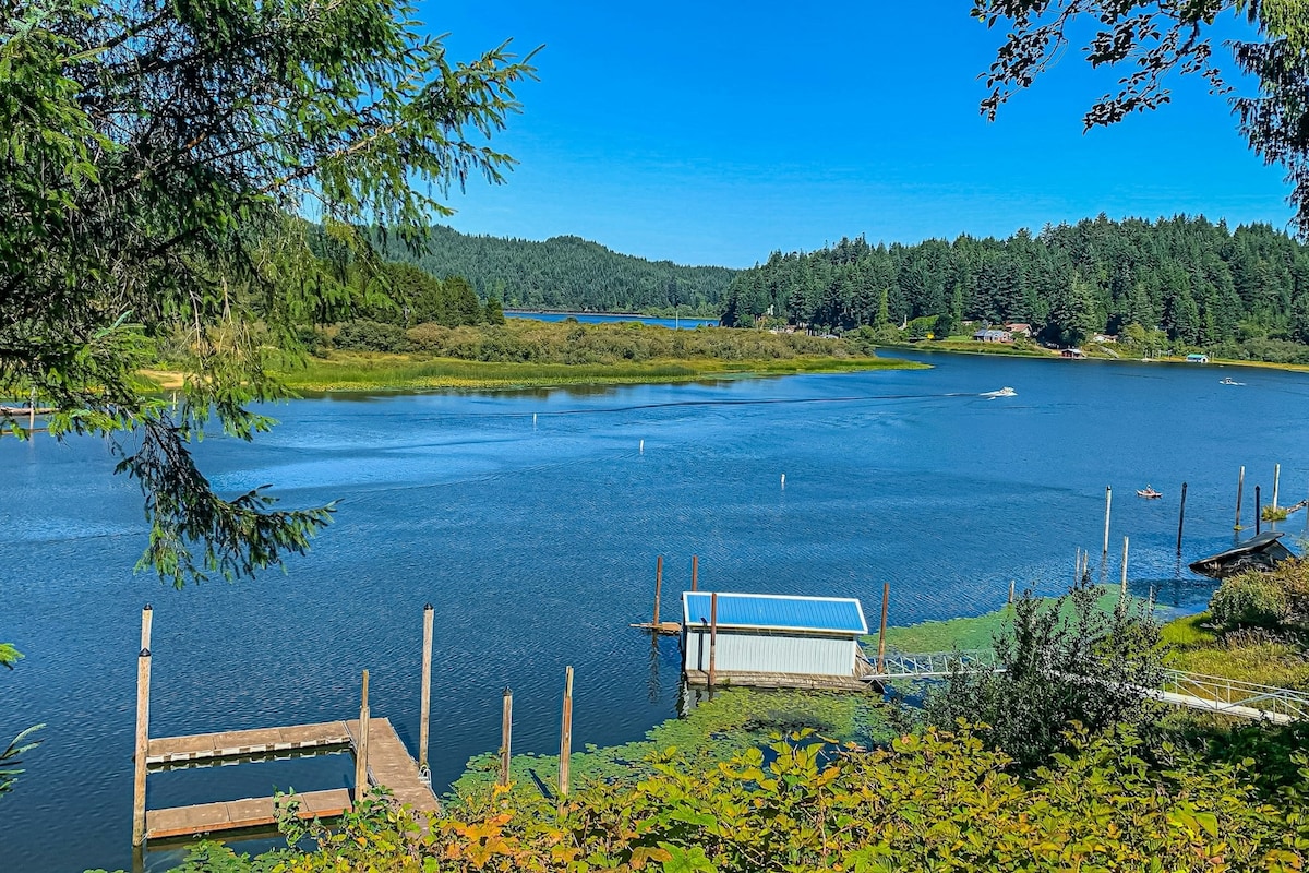 2BR house with lake/dune access & firepit