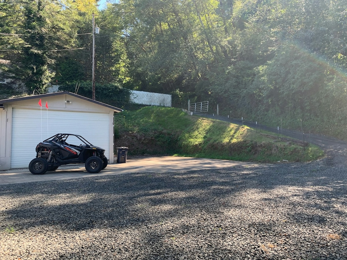 2BR house with lake/dune access & firepit