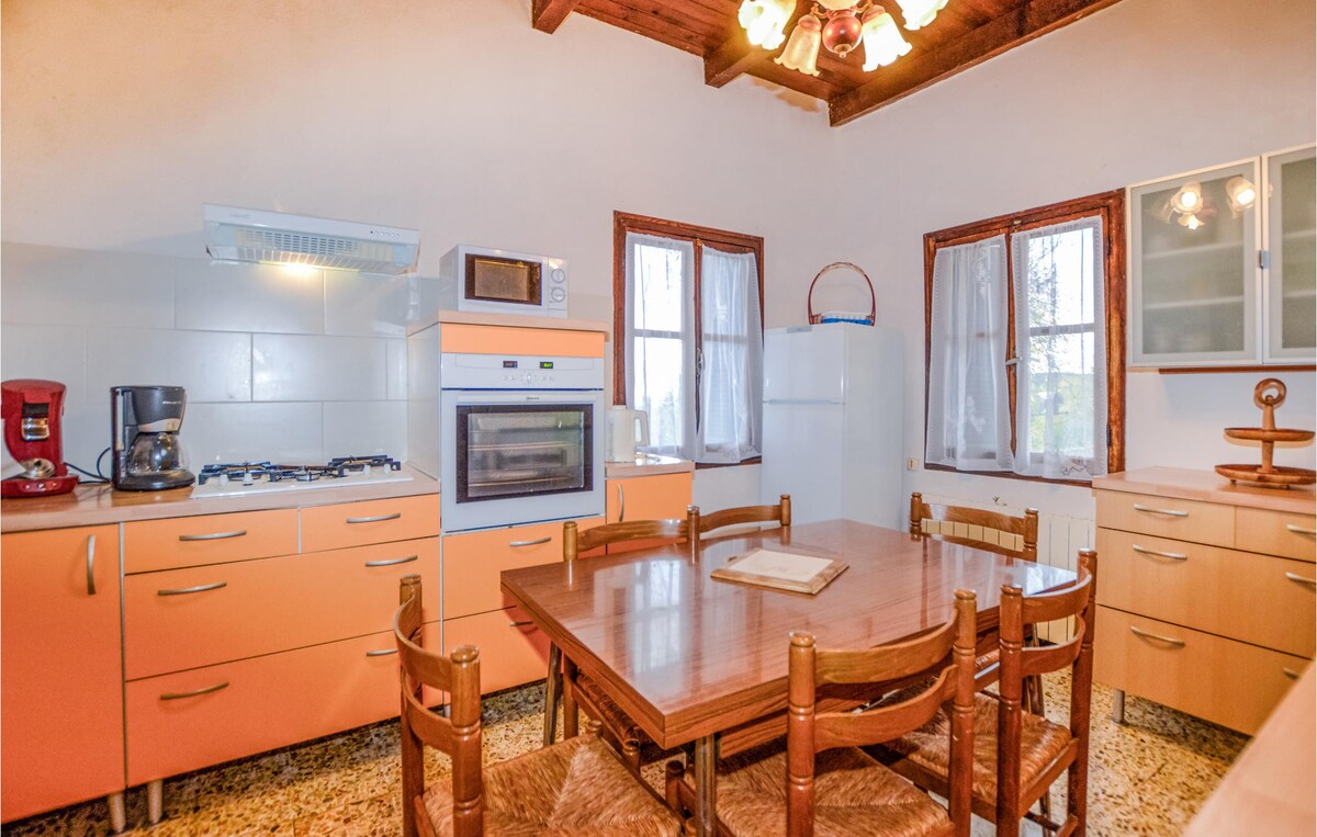 Lovely home in Anghione with kitchen