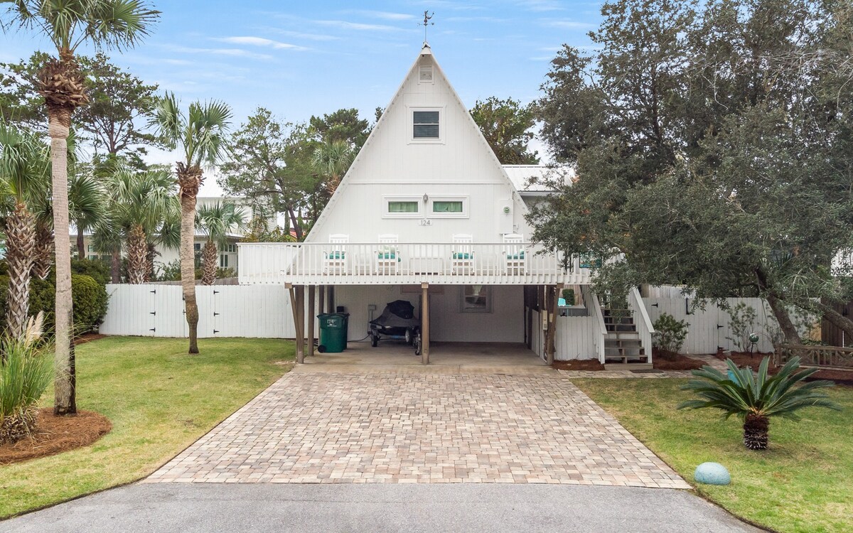 30A Frame - Private Heated Pool - Pet Friendly!