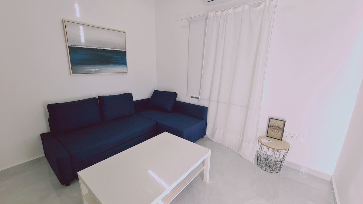 STAY: Elysian House | AC | Wi-Fi | Parking | Desk