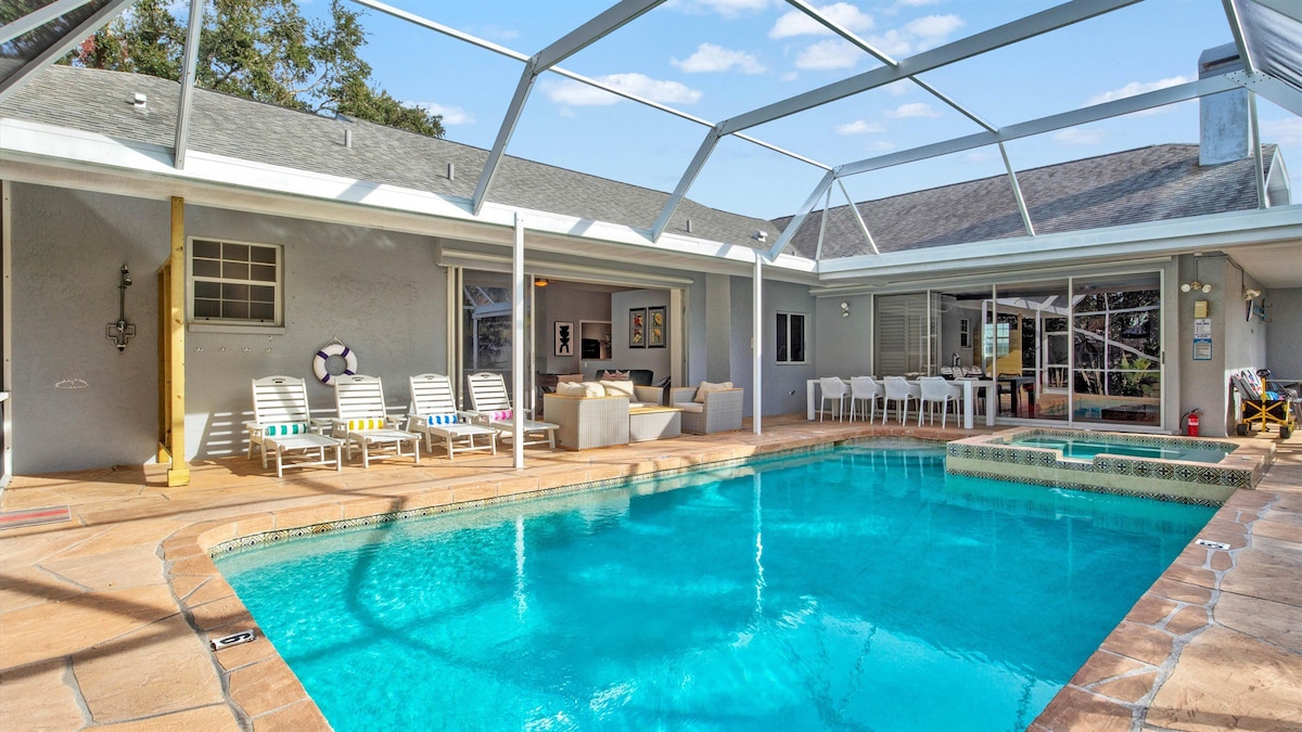 Family Haven | Private Heated Pool | Close to IMG!