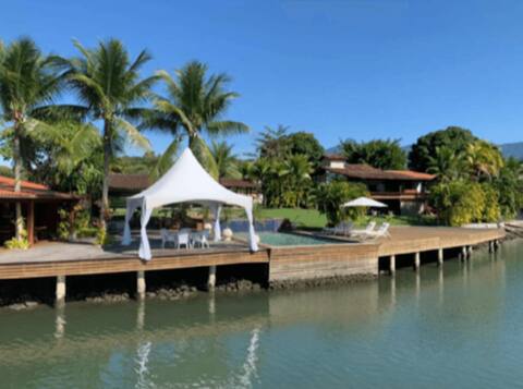 Luxury house for rent in Angra dos Reis in exclusi