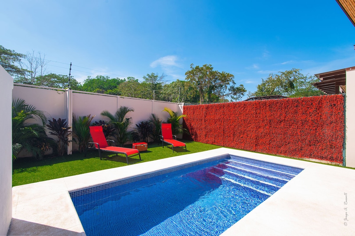 Pop House with private pool at Ciudad del Mar Jacó