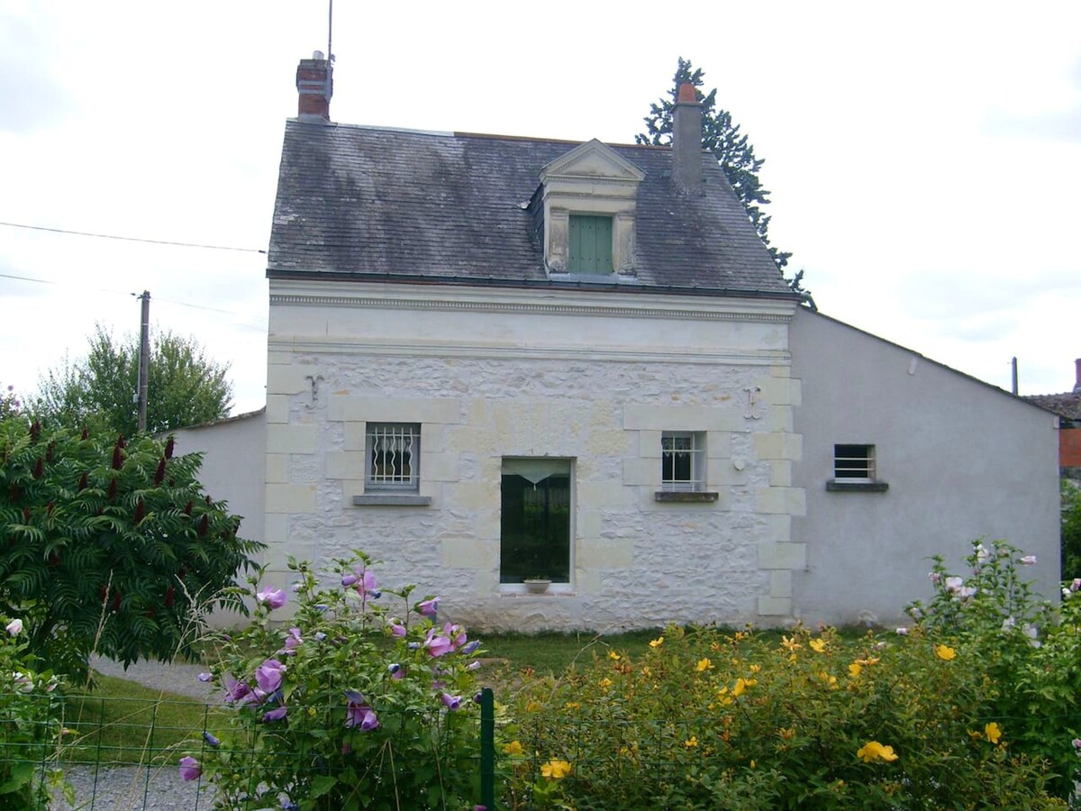 House for 2 ppl. with garden at Noyers-sur-Cher