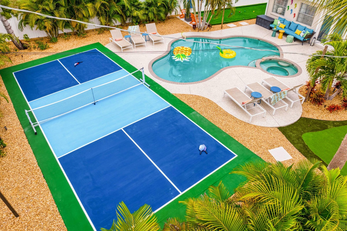 New! 12 min to AMI Beach + Pickleball + Mini-Golf