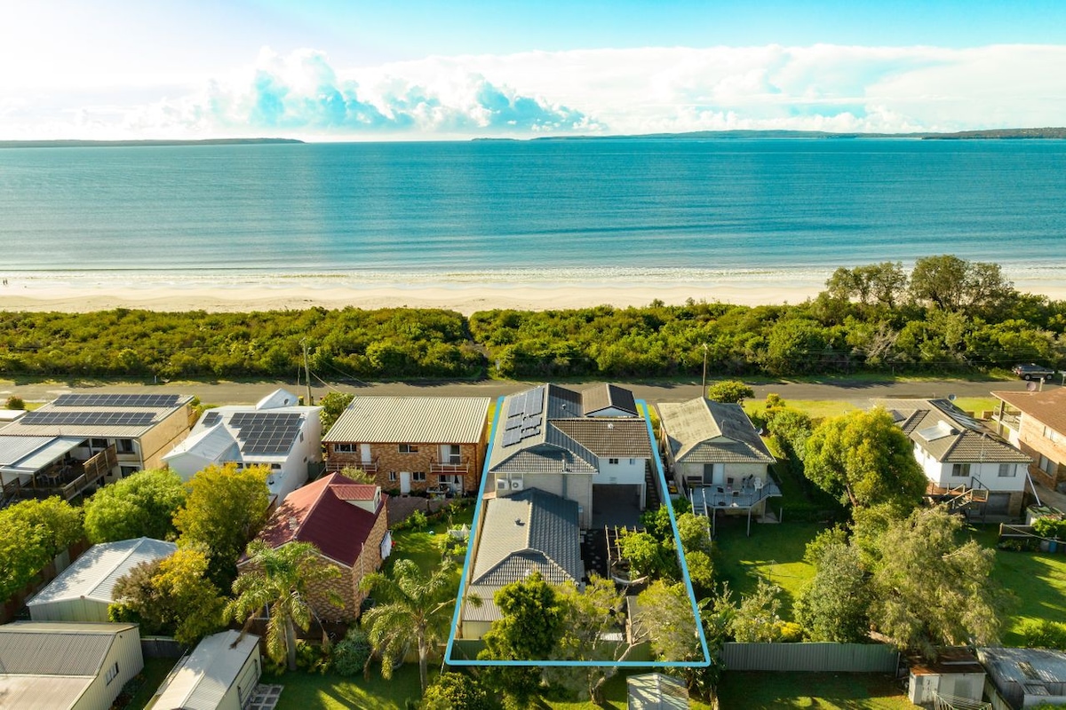 Callala Beach Walk - Beachfront with Fireplace